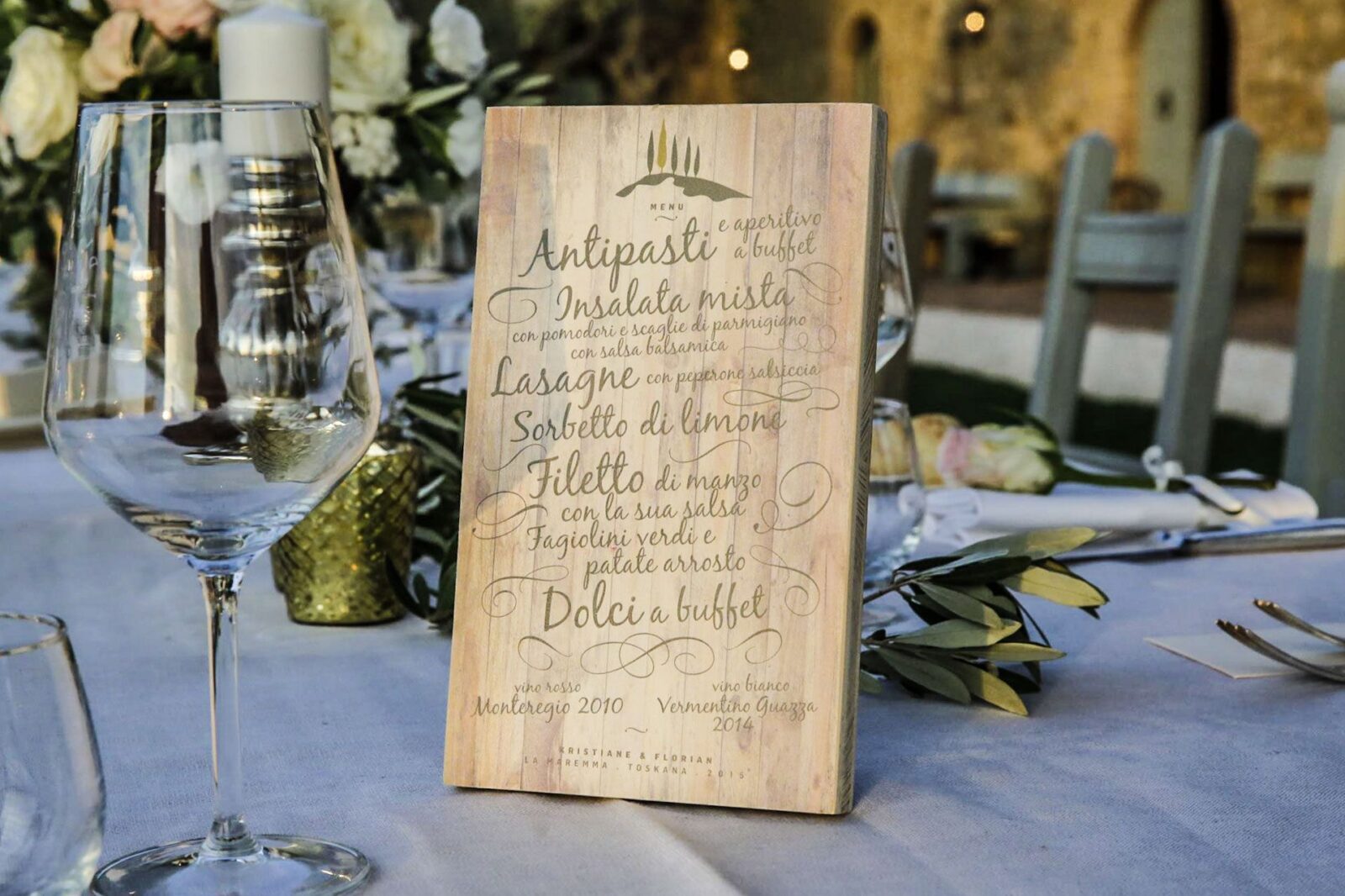 Speisekarte auf Holz - Menükarte