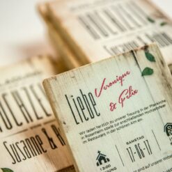 Karte aus Fichtenholz