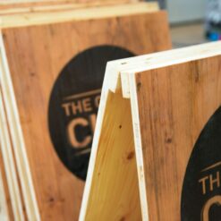 Kundenstopper aus Holz