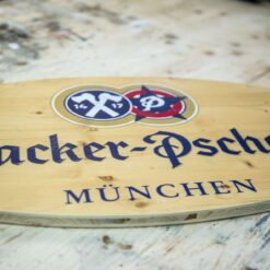 Ovalgefrästes Holzschild für Hacker-Pschorr
