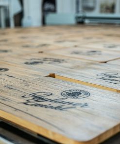 Bierkistenauflagen aus Holz für Paulaner im Eichenholz - Look