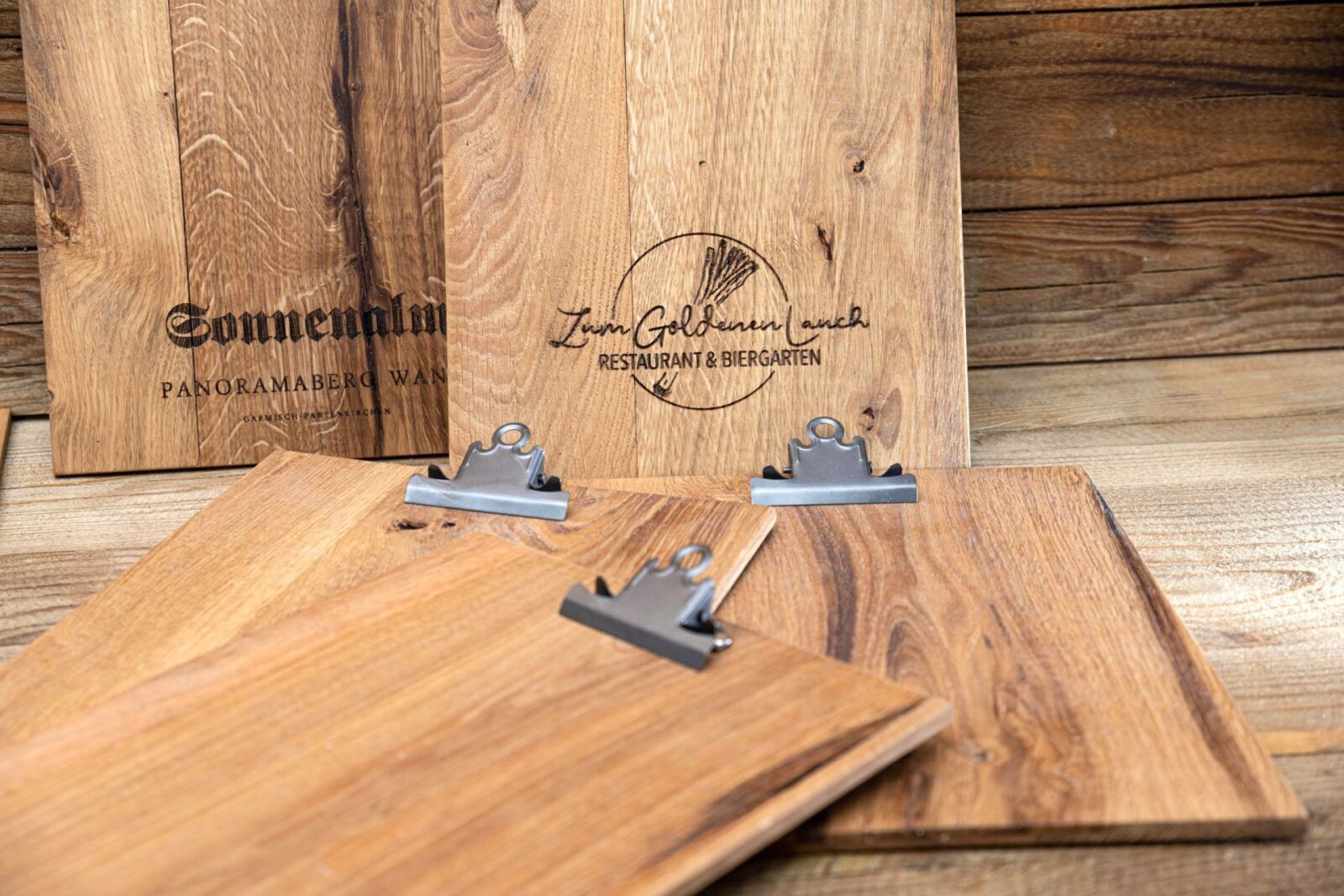 Klemmbretter aus Eiche mit Laser-Gravur