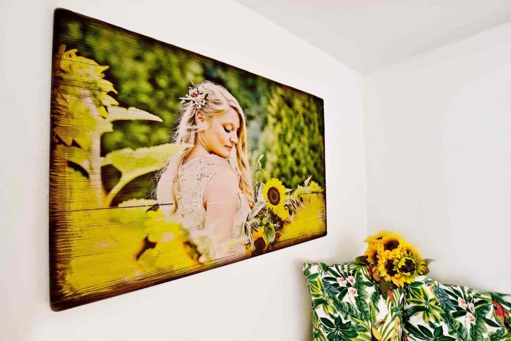 Druck auf altem Holz im Wohnraum