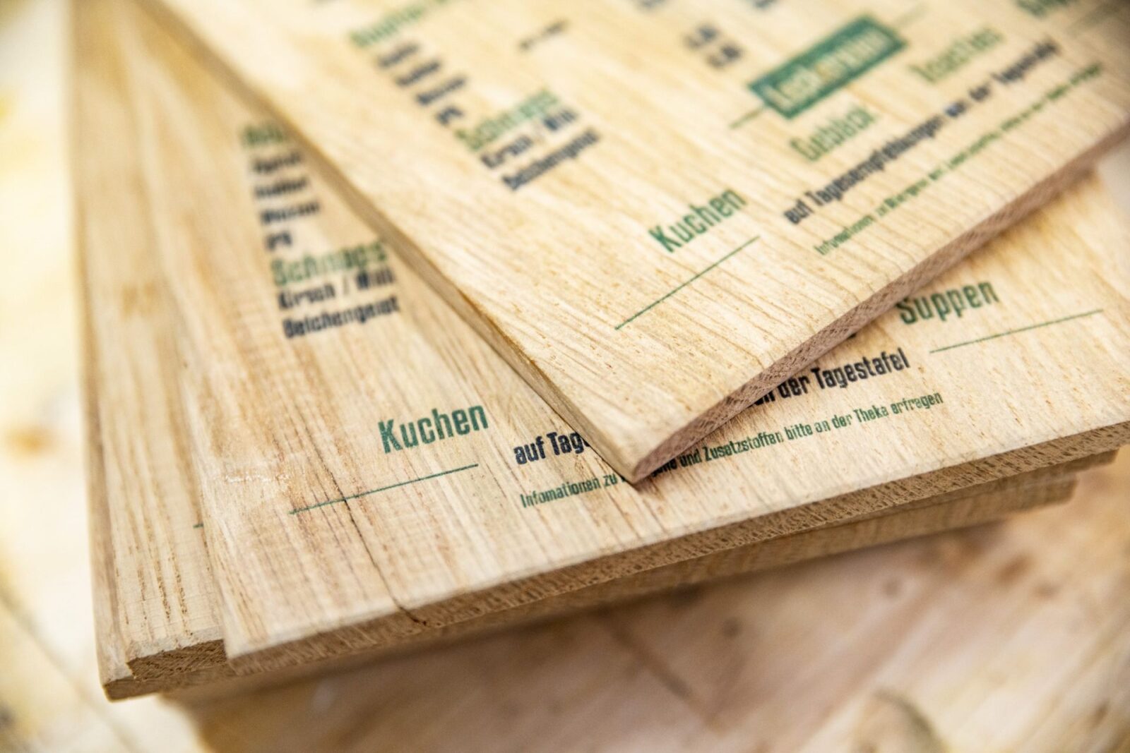 Speisekarte auf Holz - Direktdruck auf Eiche