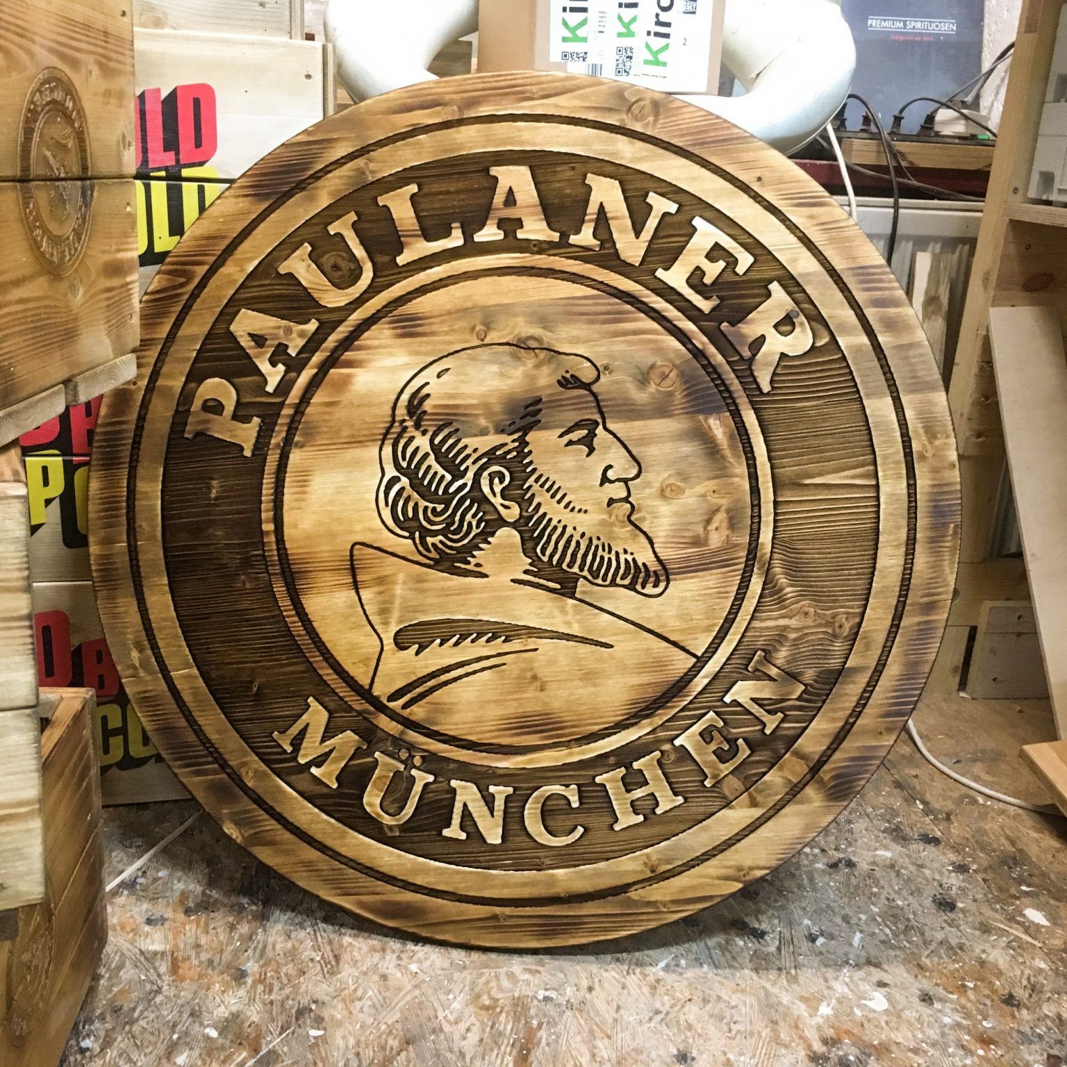 Geflammtes Schild für Paulaner Lasergravur