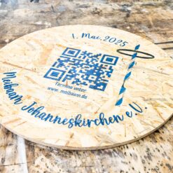 Auch QR-Codes lassen sich deutlich auf OSB-Platten drucken