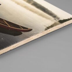 Seitenkante eines Fotodrucks auf Holzlatten mit sichtbaren Übergängen.