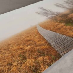 Ein Landschafts-Panorama auf schwarzem MDF gedruckt.